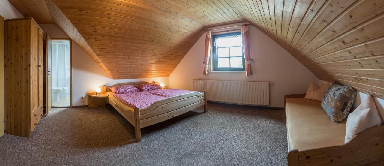 Am Roten Hammer I Gasthof Und Pension โอเบอร์วีเซินธาล ภายนอก รูปภาพ