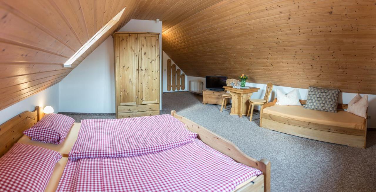 Am Roten Hammer I Gasthof Und Pension โอเบอร์วีเซินธาล ภายนอก รูปภาพ