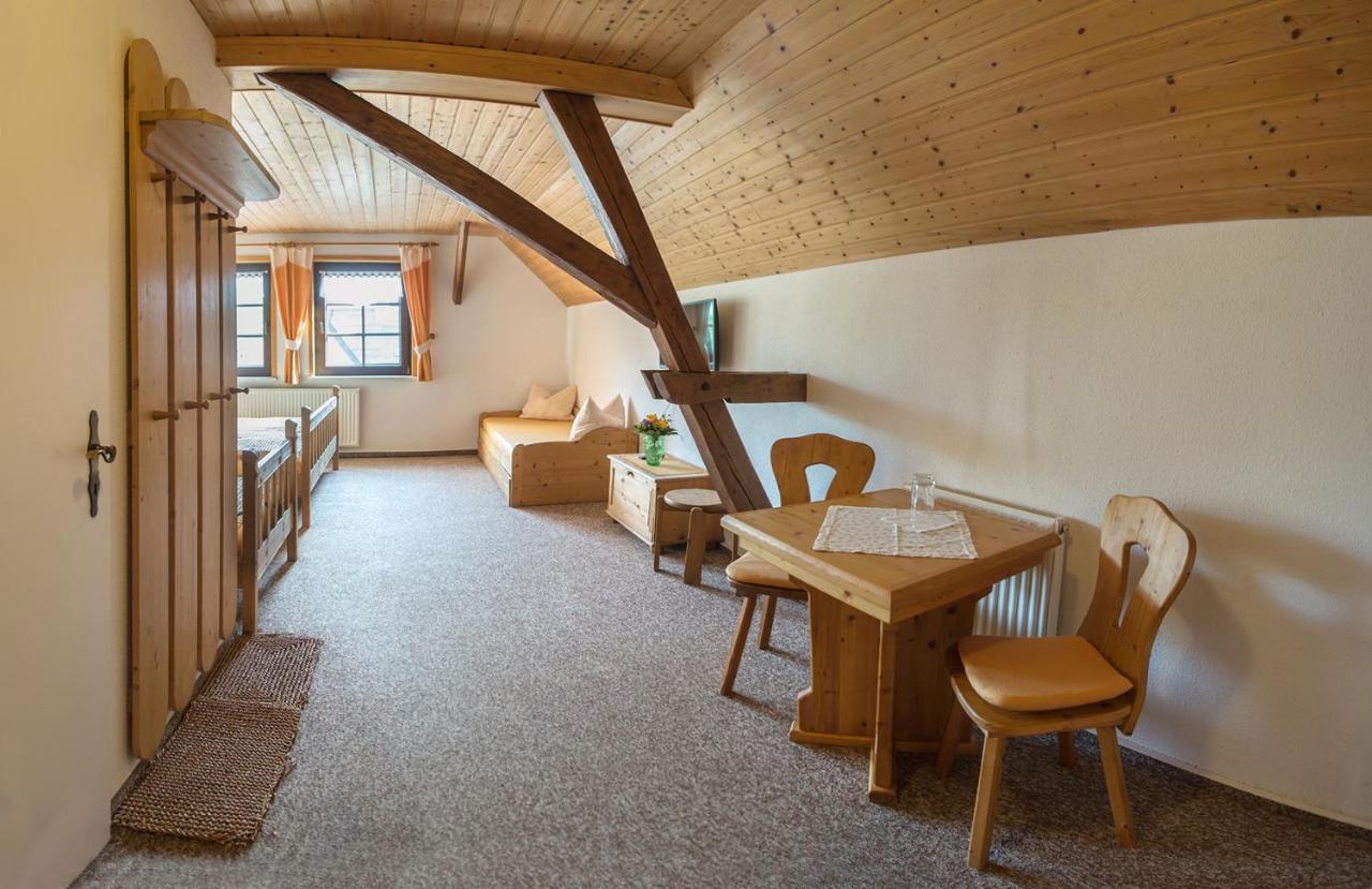 Am Roten Hammer I Gasthof Und Pension โอเบอร์วีเซินธาล ภายนอก รูปภาพ